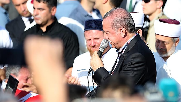 Cumhurbaşkanı Erdoğan, Reklamcı Erol Olçak'ın Cenaze Töreninde Gözyaşlarını Tutamadı