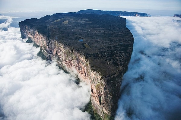 15. Lugia - Roraima Dağı