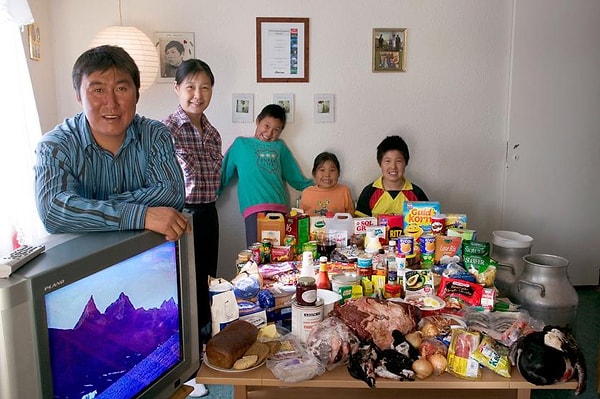 25. Madsen family, Cap Hope, Greenland.