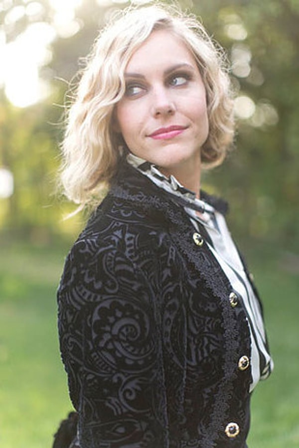 6. Необычный свадебный наряд, взятый из книги "Ночной цирк"