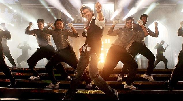 5. Hollywood movies use music as soundtracks and play it in the background. But when the music comes on in Bollywood movies, everyone starts dancing synchronously.