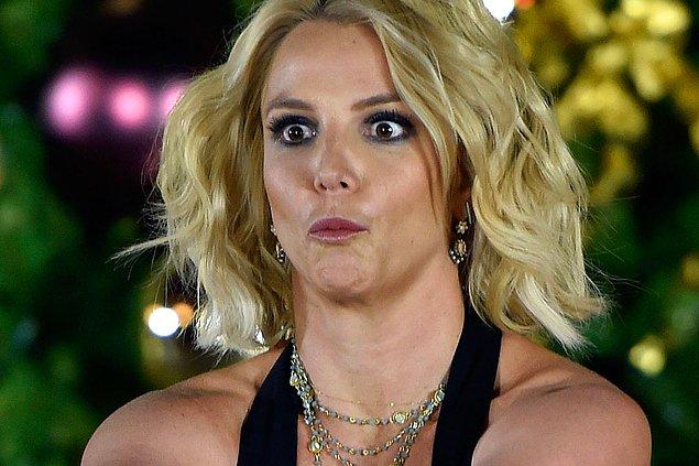 4. Bunu yapmasa olmazdı: Britney Spears çıldırdığı o karanlık dönemlerde bir mağazadan peruk çaldı... Evet, kafasını da yeni kazıtmıştı!