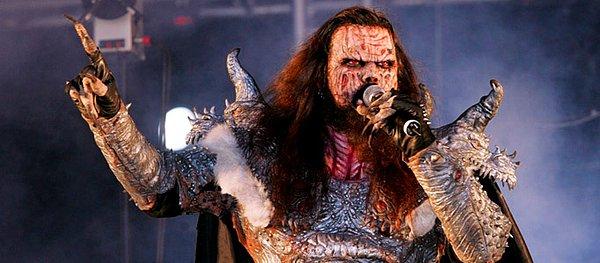 13. Finlandiya, dünyadaki diğer tüm ülkelerden daha çok metal müzik grubuna ev sahipliği yapmaktadır.