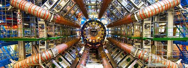 8. CERN'de sıcaklıklar devasa değerlere ulaşabiliyor.