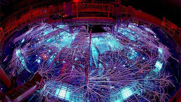 4. Büyük Hadron Çarpıştırıcısı (LHC), sanıldığı gibi radyasyonla çevreye zarar vermiyor.