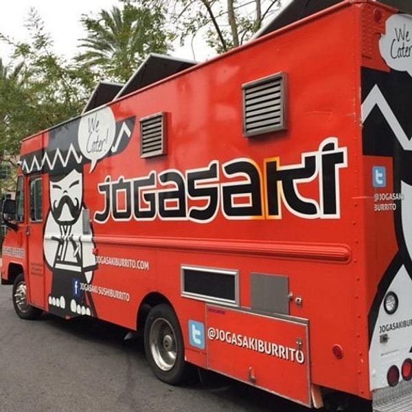 2. Кроме того, во время обеденного перерыва они часто подъезжают прямо к офисам. Что является спасением для тех, кто терпеть не может столовые с однообразным рационом.