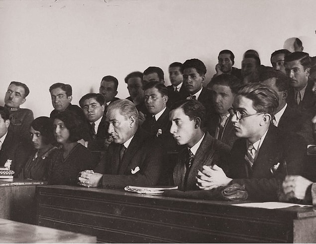 12. Atatürk aşağıdaki okullardan hangisinde okumamıştır?