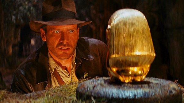 28. Indiana Jones Kutsal Hazine Avcıları (1981)  Raiders of the Lost Ark / Steven Spielberg