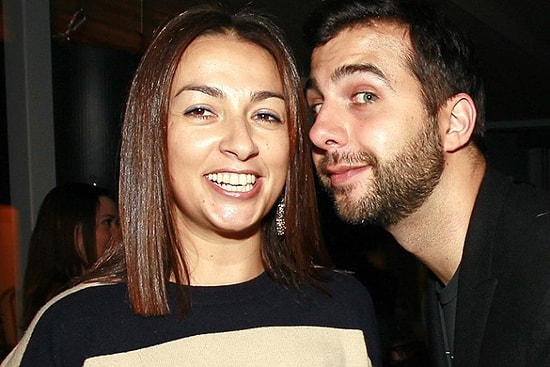 Иван Ургант повез 10-месячную дочку отдыхать к океану