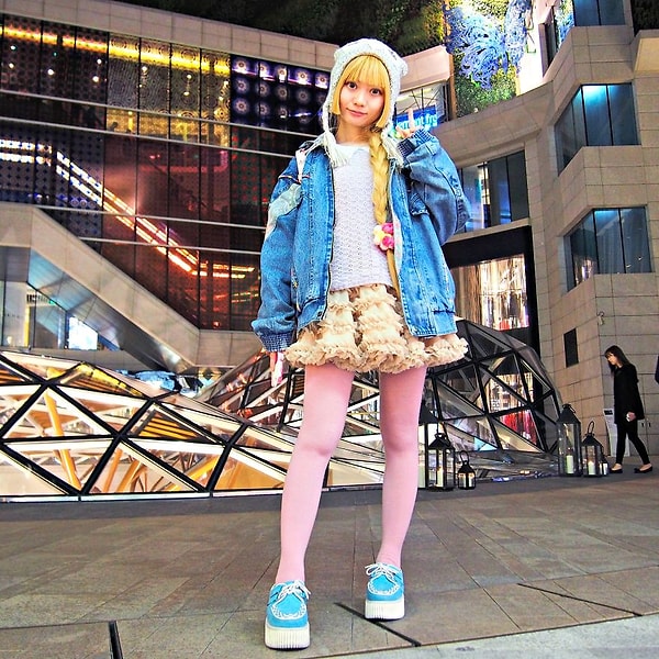 16. Cуу - владелица кафе в готическом стиле, Шанхай, Китай