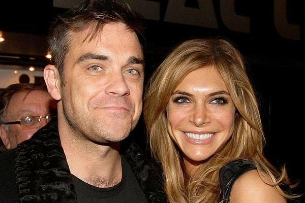 Robbie Williams, 2007 senesinden beri Türk asıllı Amerikan aktris Ayda Field ile ilişkilerini mutlu bir şekilde sürdürüyor.