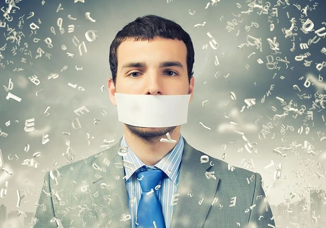 "Терпеть не могу, когда парень во время секса молчит и не показывает хорошо ему или нет"