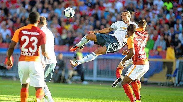 Ibrahimovic, Manchester United formasıyla ilk golünü attı