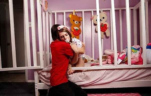 12. "Мне нравится чувствовать, что он защитник, тот, на кого я могу положиться, а ему нравится осозновать, что он мне нужен".