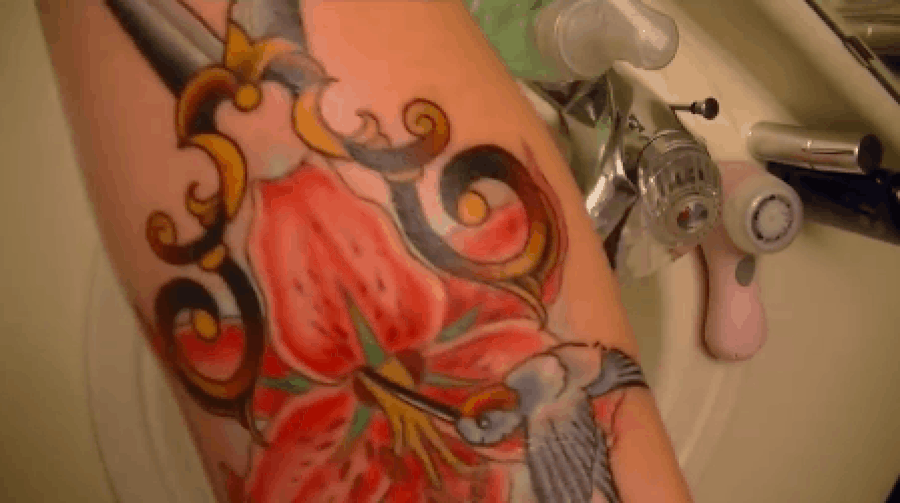 Yeni Dovmenin Uzerine Vazelin Surulmeli Mi Cevap Icin Tikla Tattooloji