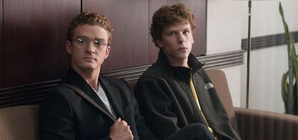 13. The Social Network / Sosyal Ağ filminde Zuckerberg'in önünü açan ve Justin Timberlake'in canlandırdığı karakter, bunlardan hangisinin sahibiydi?