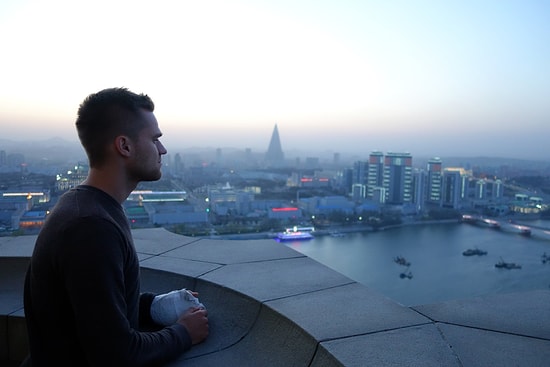 Один день в запретной стране, Северной Корее