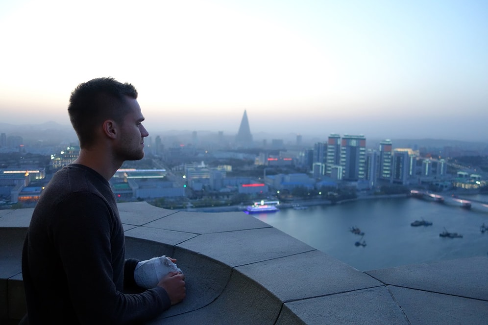 Один день в запретной стране, Северной Корее