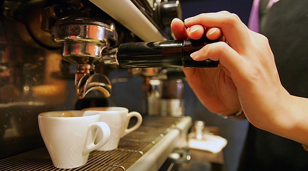 3. Менеджер по связям с общественностью компании BumPix (компании эскорт-услуг, занимающейся вопросами по открытию данной кофейни в Лондоне) утверждает, что Fellatio Cafe будет абсолютно легальным.