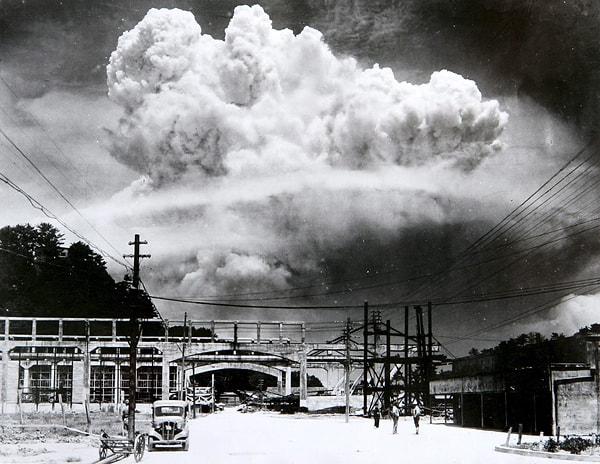 8. Meşhur Godzilla, Japonlar tarafından saldırıya tepki amaçlı olarak yaratılmıştı.