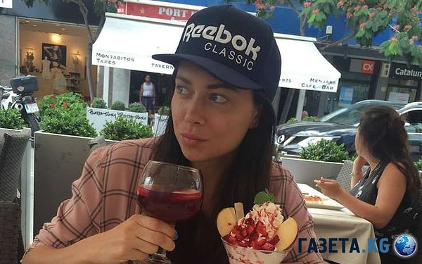 3. Еще ранее Бородина признавалась, что ей очень не понравился новый бизнес супруга – видеоприложение, в котором рассказывается все о бытовой жизни звезд. Ксения категорически отказалась участвовать в новом проекте мужа. Зато Настасья Самбурская охотно согласилась сотрудничать с Курбаном.