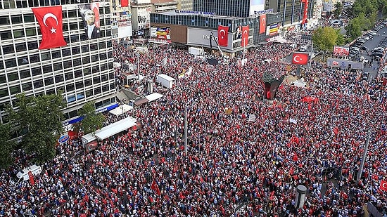 Kızılay Meydanı'nın Adı '15 Temmuz Kızılay Milli İrade Meydanı' Oldu