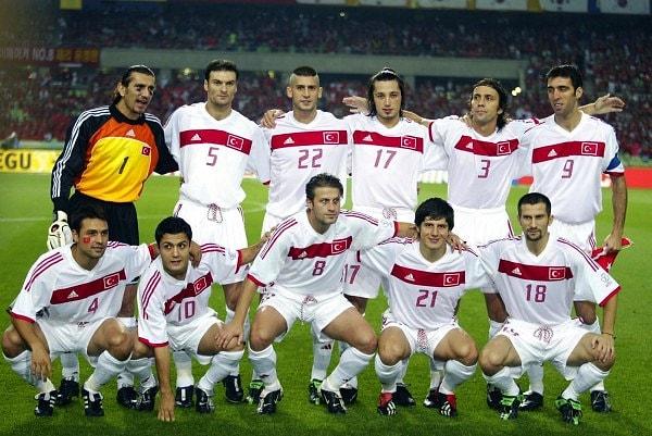 24. Türkiye'nin Dünya Kupası üçüncülüğünün üzerinden 19 yıl geçti.