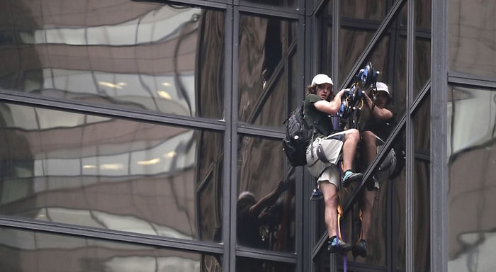 Trump Tower'a Protesto Tırmanışı New York'u Alarma Geçirdi