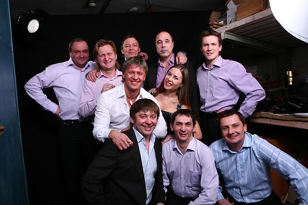 4. Алексей Лютиков проработал в должности директора «Уральских пельменей» всего год.