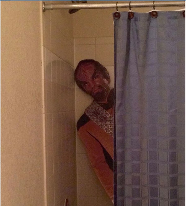 4. Они любят пошалить в душе ;)