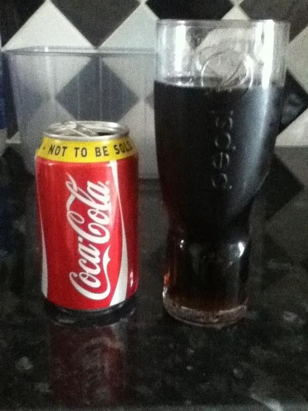 13. Как и пить Coca-Cola из бокала Pepsi