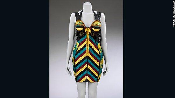 14. Jean Paul Gaultier tarafından 1989'da tasarlanan bir elbise