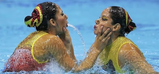 17 фото, доказывающих, что синхронное плавание - это своего рода безумие