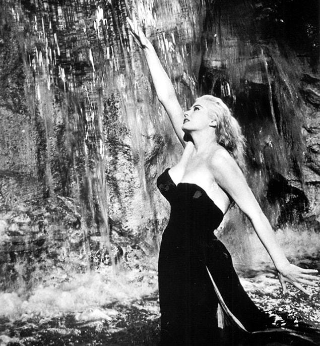 9. This iconic black dress Anita Ekberg wore has made La Dolce Vita (1960) win the best costume award