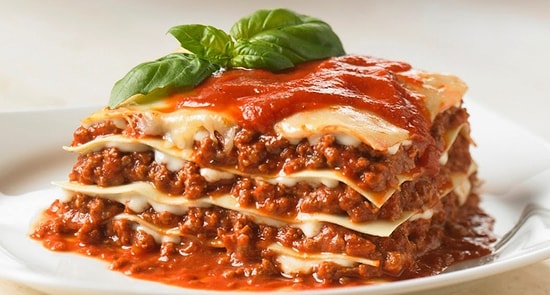 İtalyanların Kat Kat İşlediği Mükemmel Lezzet Lazanya Nasıl Yapılır?