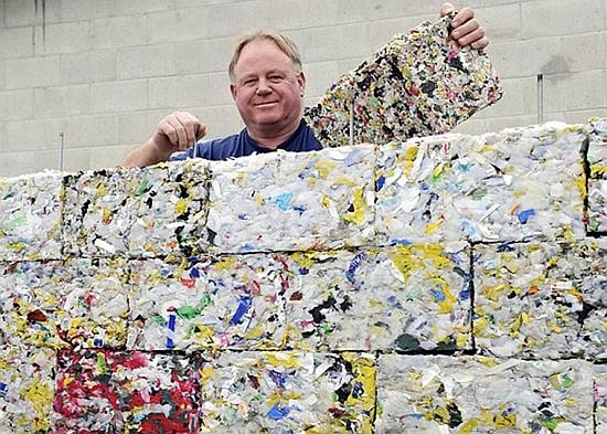 Dünyayı Böyle Fikirler Kurtaracak! Plastik Atıkları Tuğlaya Dönüştüren Teknoloji