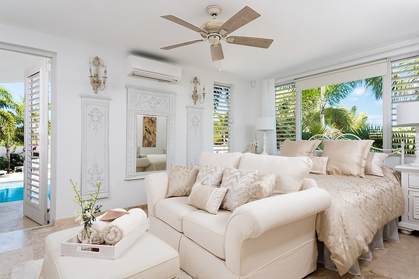 13. Если вам такая стоимость показалась слишком высокой, нет проблем, вы можете остановиться неподалеку в более бюджетном отеле, за 5 тысяч долларов 😂