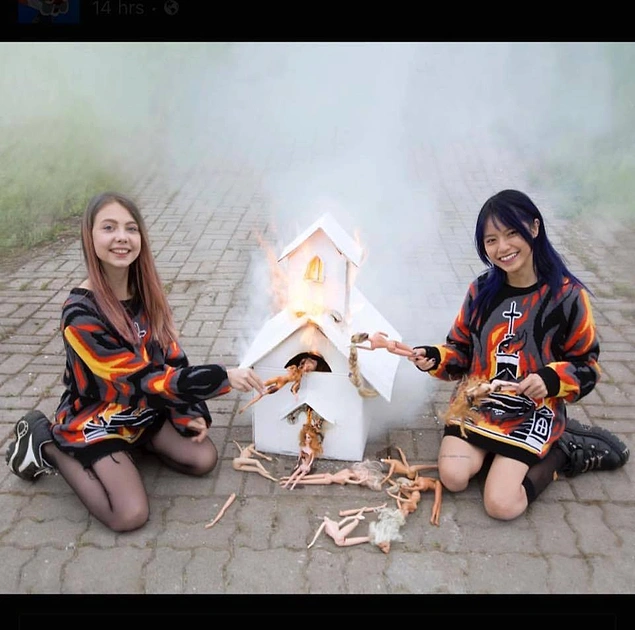 Что ж, каждый развлекается по-своему