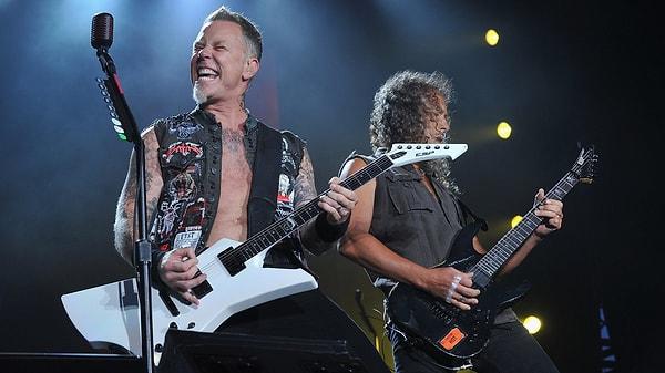 Yıllardır çevirip çevirip eski şarkılarını dinlediğimiz Metallica, 8 yıldan sonra yeni albüm müjdesiyle bükük boyunları mutlu etti.