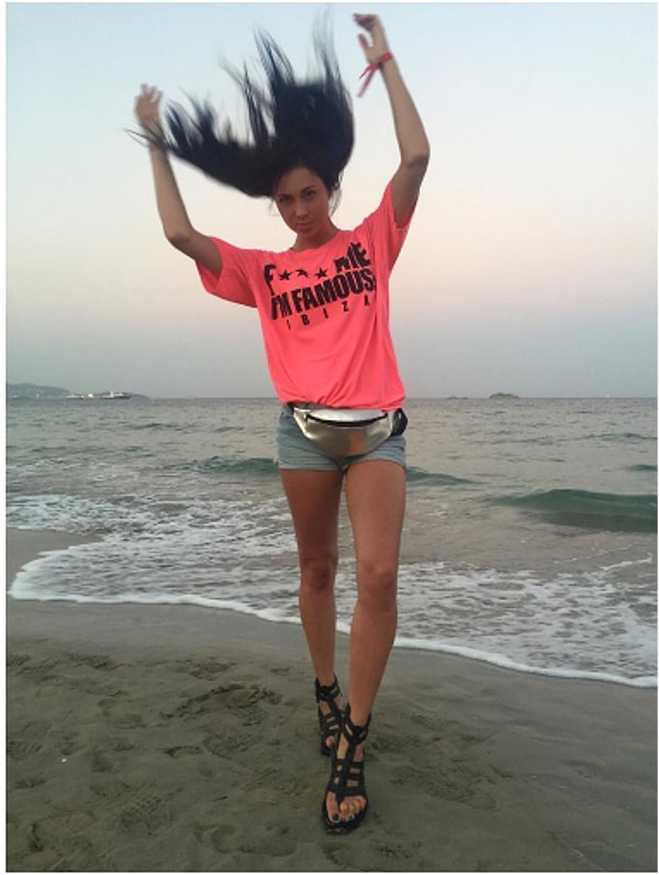 4. Не забывают подруги и об отдыхе на пляже