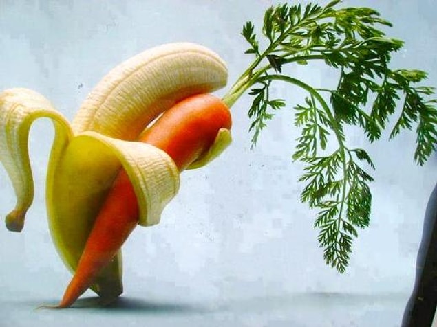BONUS: Another religious authority 'forbade' women from touching food such as bananas, carrots, zucchini, cucumbers, etc; claiming that these look like male genital organs and that could cause women to have sexual thoughts.