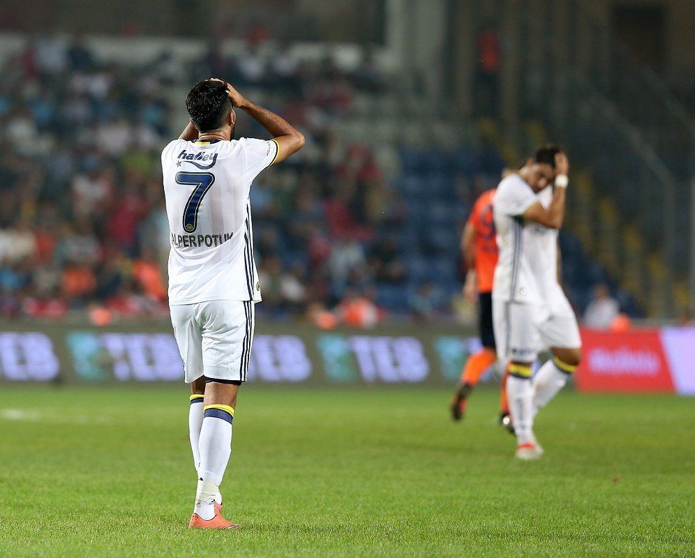 Fenerbahçe'nin Başakşehir Kabusu Sürüyor! 1-0