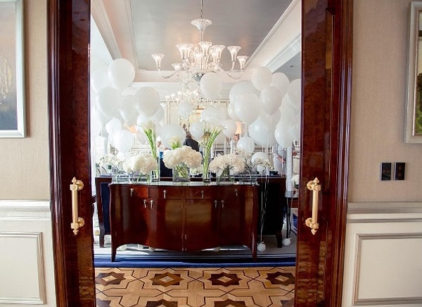 4. Для этого события Елена арендовала президентский люкс.