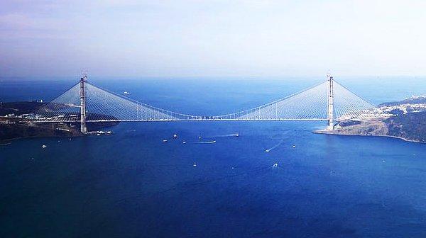 Yavuz Sultan Selim Köprüsü şimdiden 'dünyanın en geniş ve üzerinde raylı sistem bulunduran en uzun köprüsü' unvanlarını elde etmiş durumda.