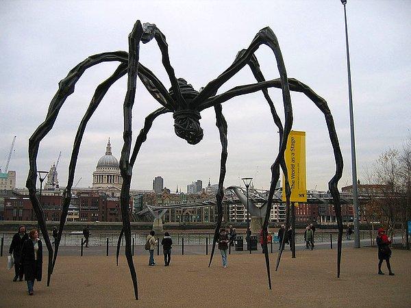 36. Örümcek, Tate Modern, Londra, İngiltere
