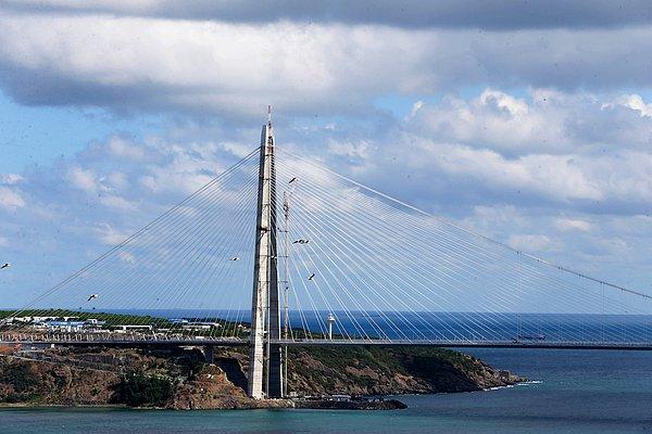 'Üzerinde raylı sistem bulunan dünyanın en uzun asma köprüsü'
