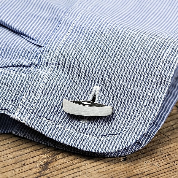 18. Запонки с малюсенькими перочинными ножичками