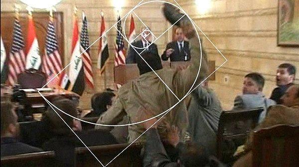 6. George Bush'un kafasına ayakkabı yiyişinde