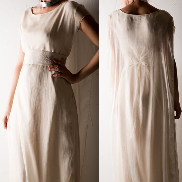 14. Воздушное платье с пелериной, чтобы почувствовать себя греческой богиней