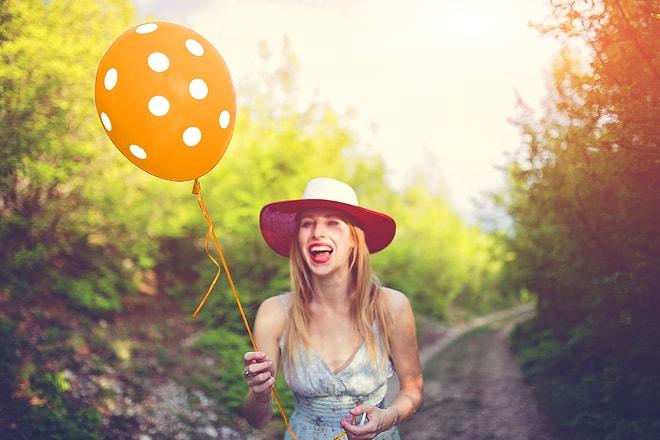 Mutlu Olmayı Çok İyi Bilen İnsanların Muhakkak Edindiği 12 Alışkanlık